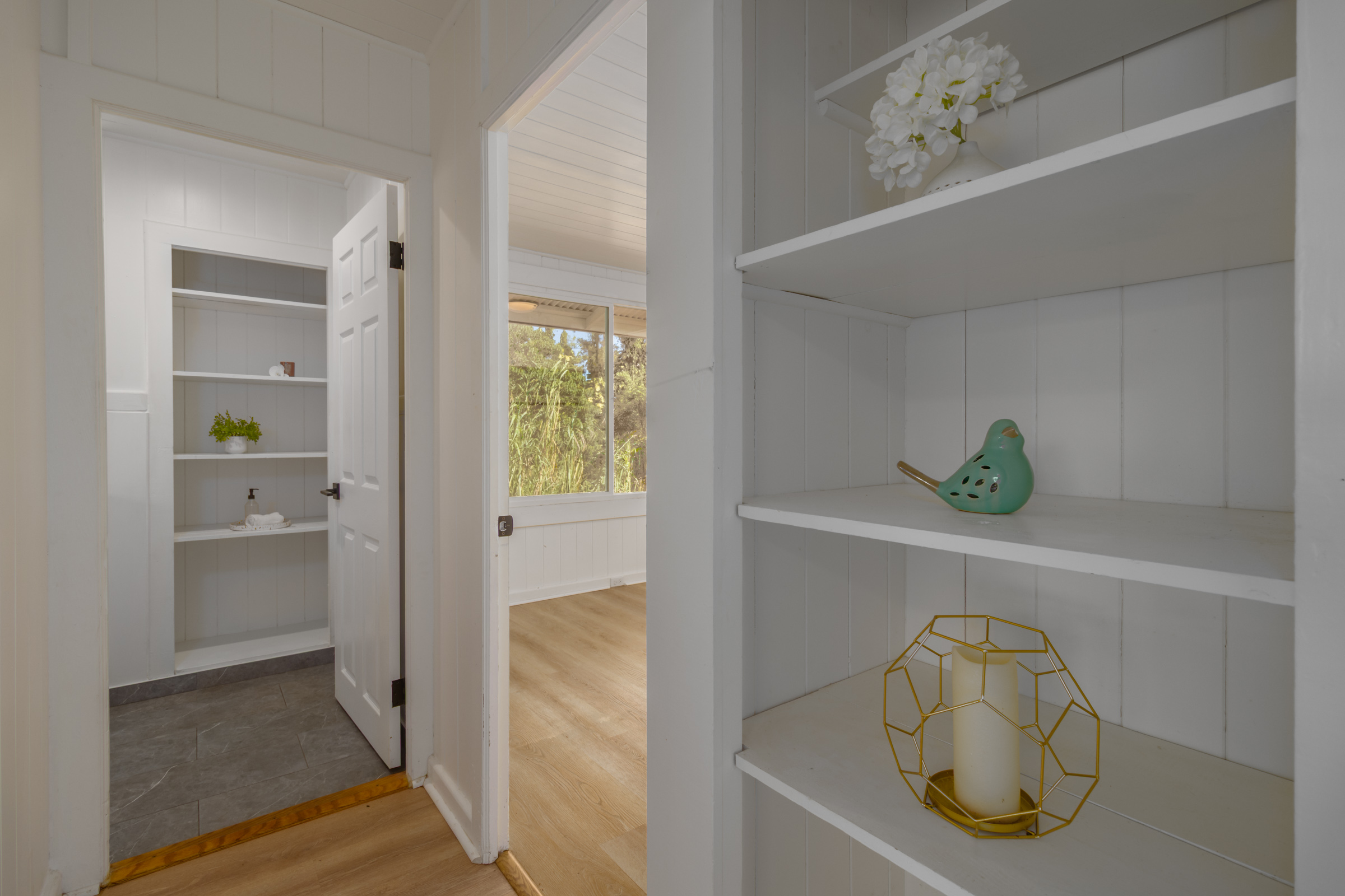 75 East Palai Street Hilo, HI 96720 - Photo 7 of 29 a bathroom with a tub and shower