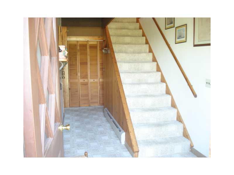 527 Bryant Road Hermon, ME 04401 - Photo 19 of 23 Entry.