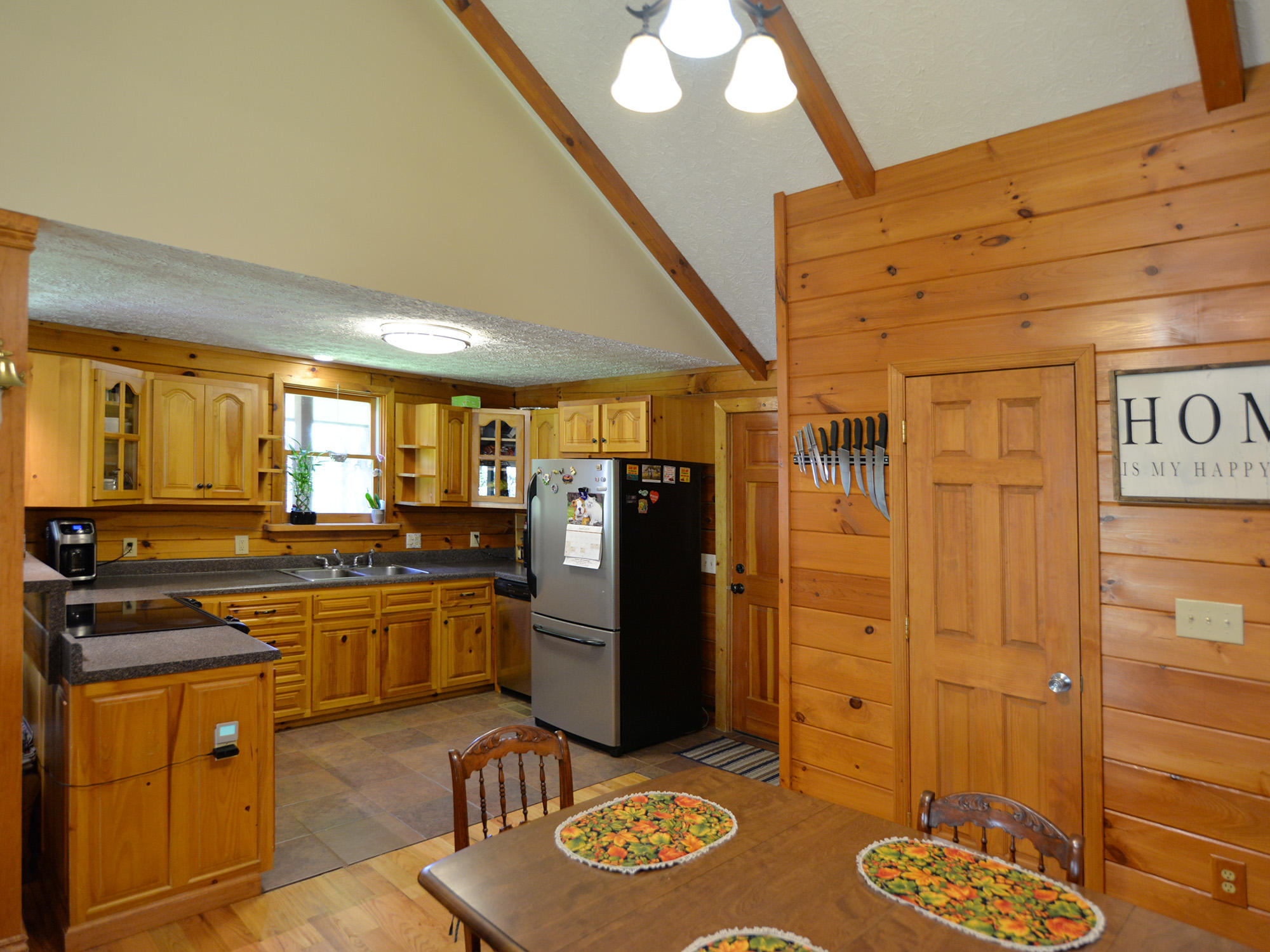 665 Emerald Avenue Kodak, TN 37764 - Photo 6 of 25 665 Emerald Ave