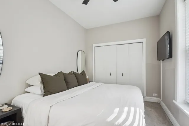 $365,000 | 1443 West Waveland Avenue, Unit 1, Chicago, IL 60613