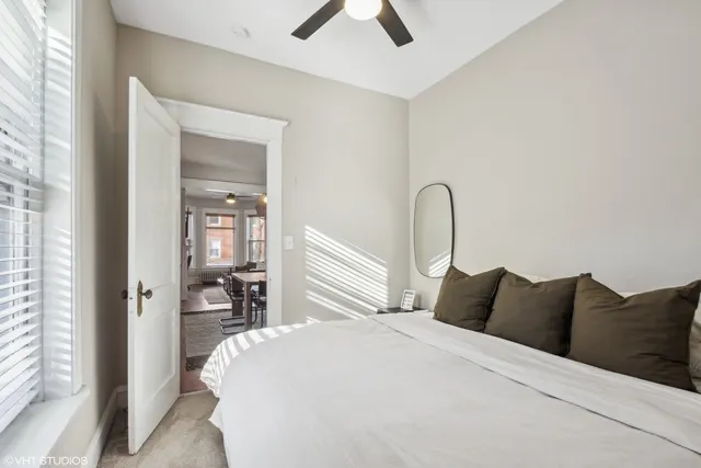 $365,000 | 1443 West Waveland Avenue, Unit 1, Chicago, IL 60613