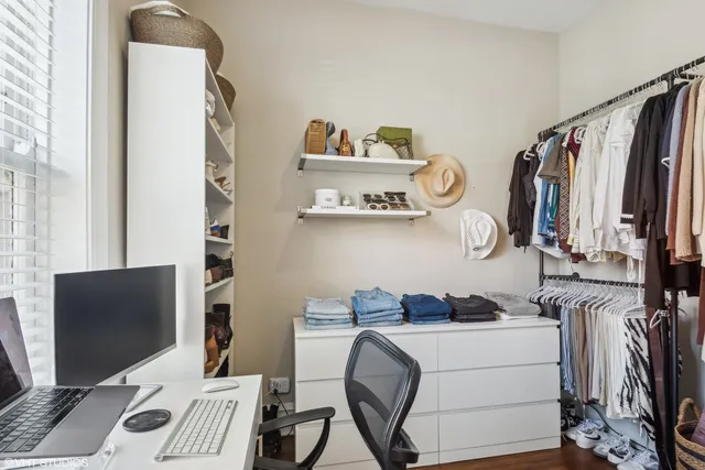 $365,000 | 1443 West Waveland Avenue, Unit 1, Chicago, IL 60613