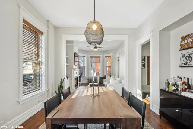 $365,000 | 1443 West Waveland Avenue, Unit 1, Chicago, IL 60613