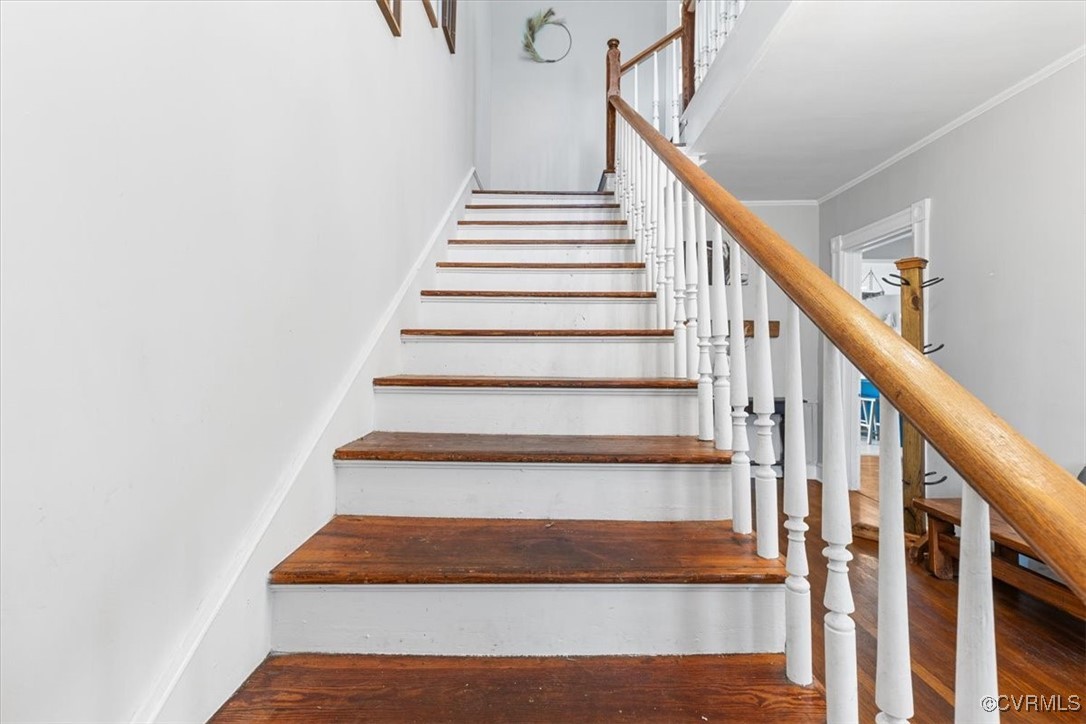 21 Old 15 Road New Canton, VA 23123 - Photo 22 of 49 Staircase with wood-type flooring and ornamental m