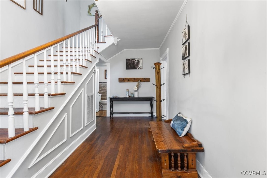 21 Old 15 Road New Canton, VA 23123 - Photo 8 of 49 Stairway with hardwood / wood-style floors and orn