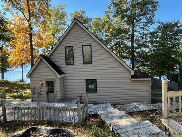 $379,900 | 5534 South 980 East, Wolcottville, IN 46795