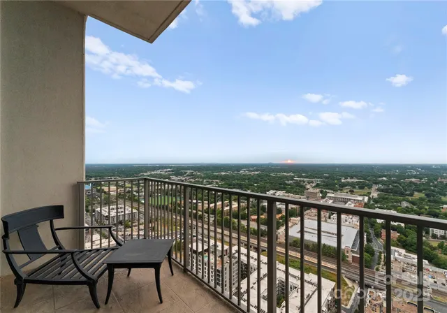 $2,750,000 | 215 North Pine Street, Unit 4301/4302, Charlotte, NC 28202