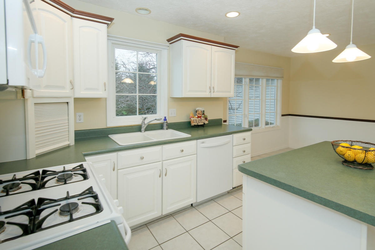 13 Blue Stone Ridge Battle Creek, MI 49014 - Photo 9 of 29 13 Blue Stone Ridge-107