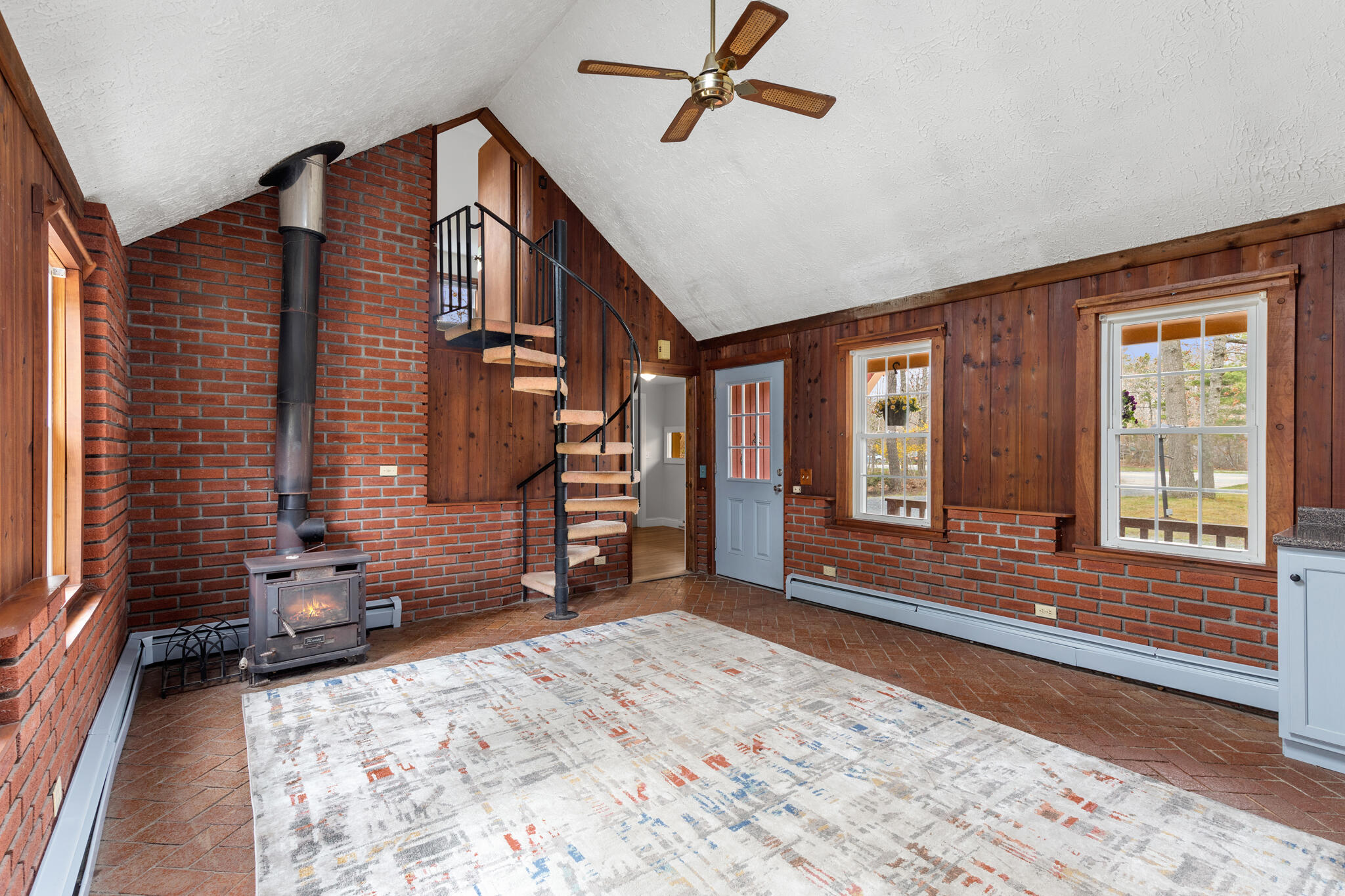 10 Quaker Meetinghouse Road Forestdale, MA 02644 - Photo 4 of 40 15
