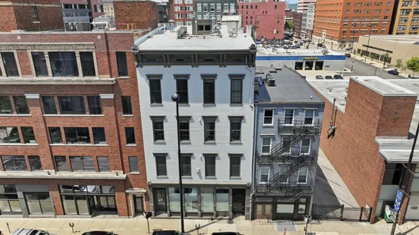 $299,000 | 813 Broadway Street, Unit 301, Cincinnati, OH 45202
