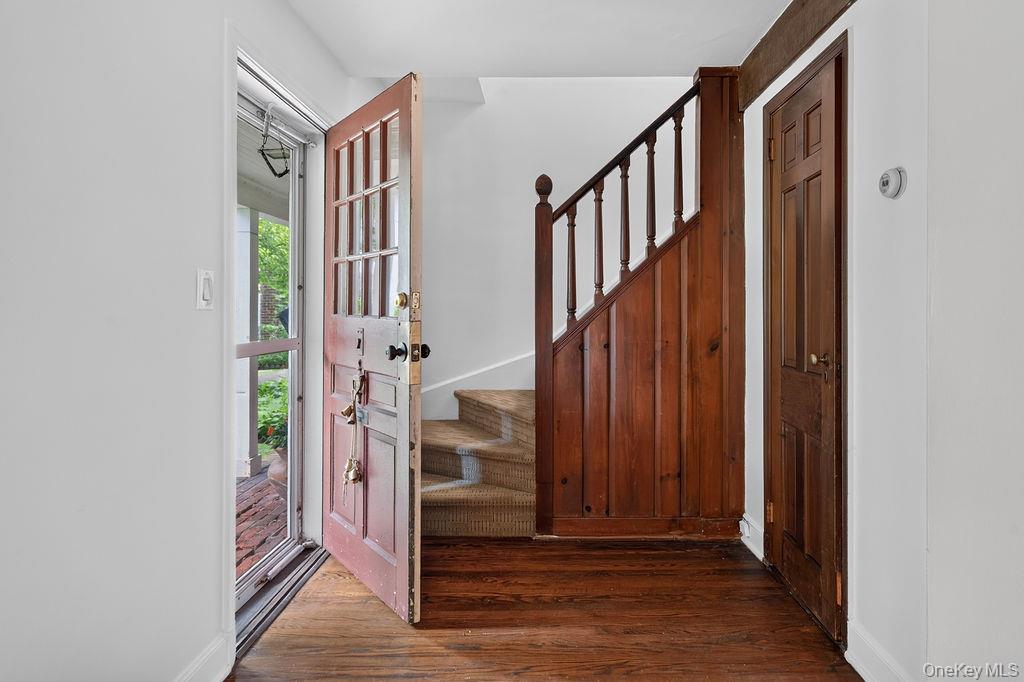 30 Pondview Road, Unit K Rye, NY 10580 - Photo 11 of 22 Coat closet just inside