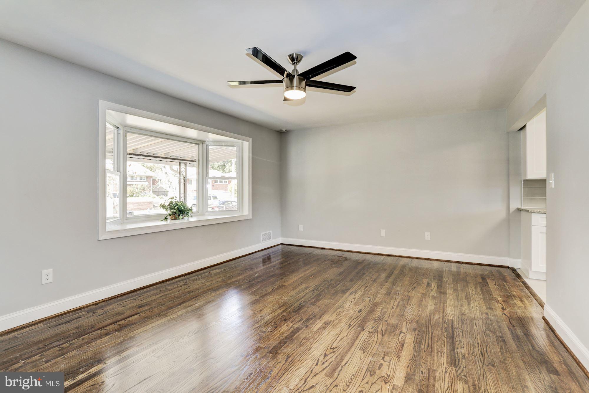 Living / Dining Room w/ Bay Window