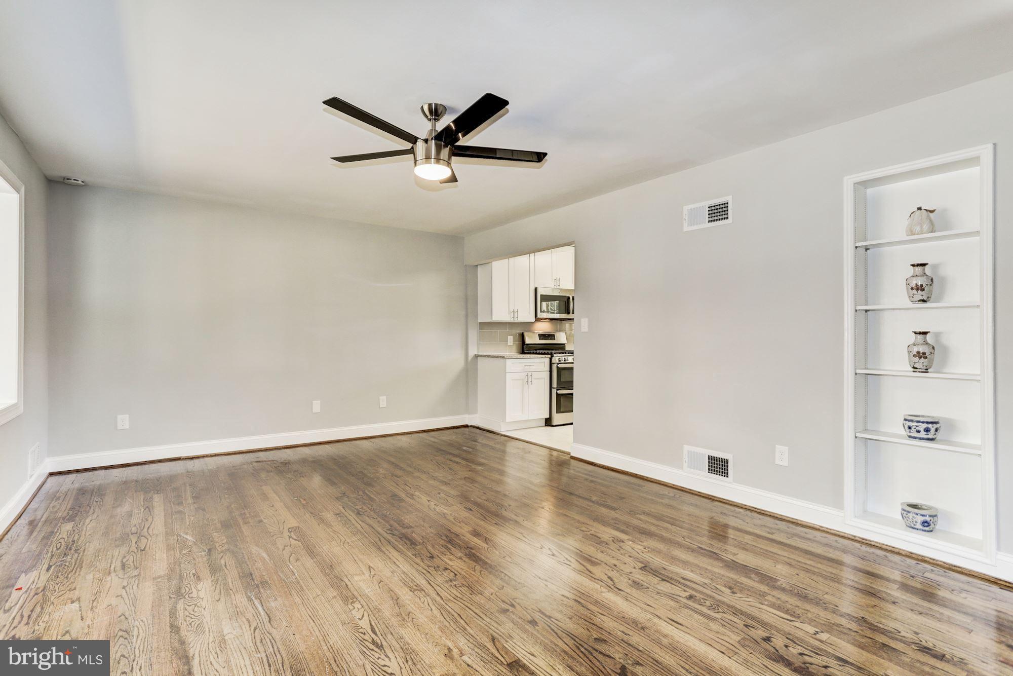 Living Room w/ Built-in