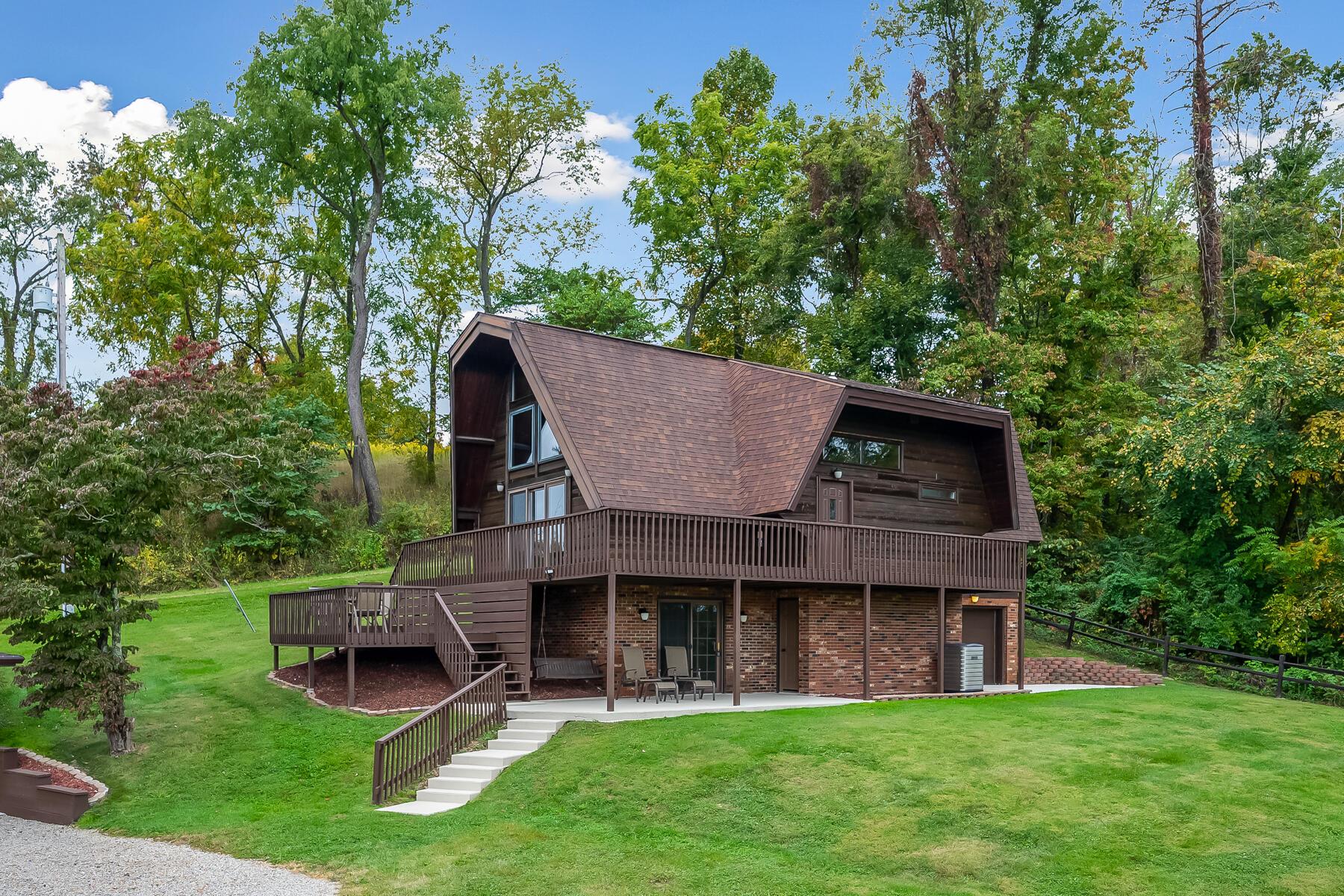 2550 South Rehl Road Zanesville, OH 43701 - Photo 2 of 46 1-web-or-mls-2550 S. Rehl Rd-101