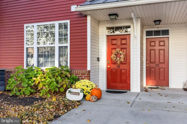 $365,000 | 265 Covenant Lane, Unit 8, Harleysville, PA 19438