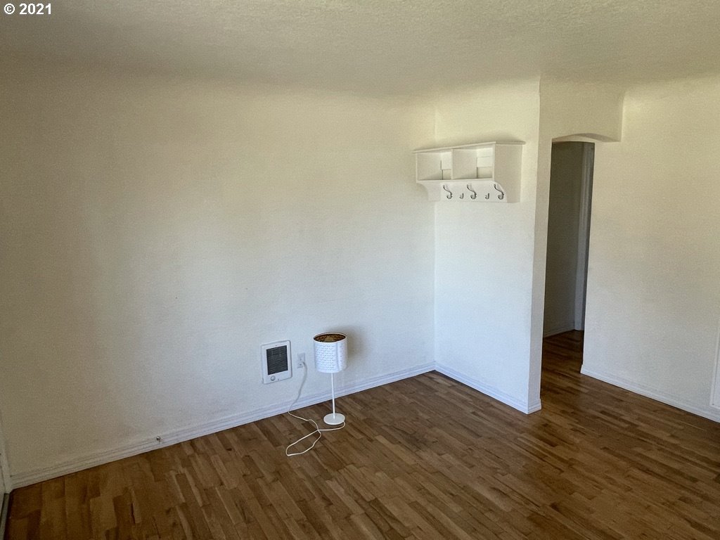 1313 Modoc Street Springfield, OR 97477 - Photo 11 of 31