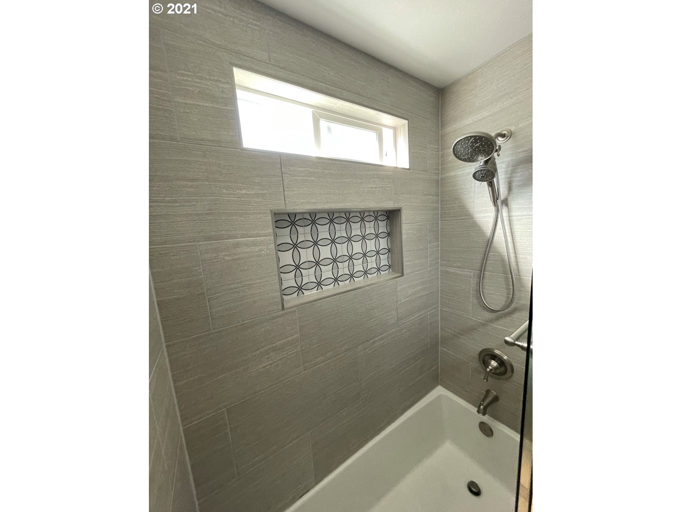 1313 Modoc Street Springfield, OR 97477 - Photo 13 of 31