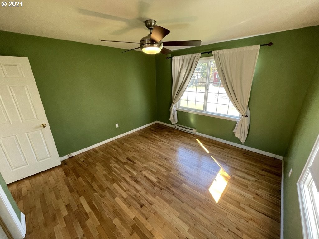 1313 Modoc Street Springfield, OR 97477 - Photo 18 of 31