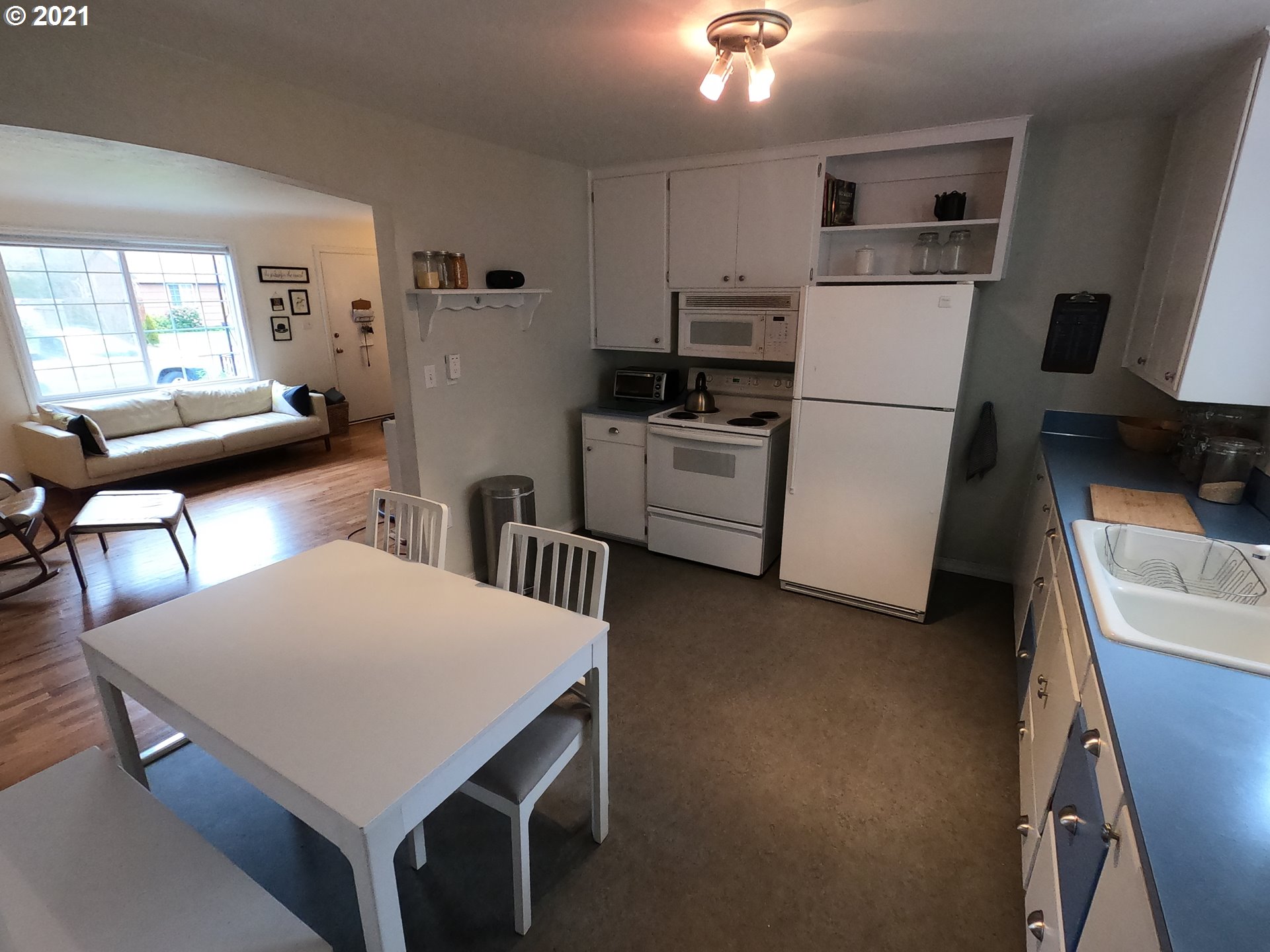 1313 Modoc Street Springfield, OR 97477 - Photo 7 of 31