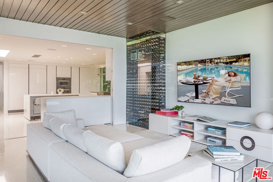 630 Clinton Place Beverly Hills, CA 90210 - Photo 13 of 39