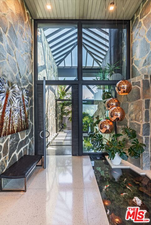 630 Clinton Place Beverly Hills, CA 90210 - Photo 5 of 39