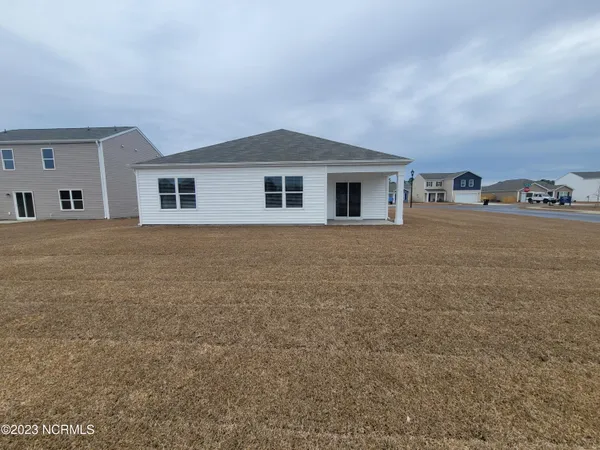 $2,450 | 2214 Emerald Avenue, Castle Hayne, NC 28429