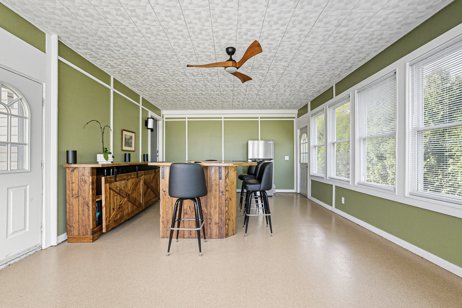 21182 Virginia Road DeKalb, IL 60115 - Photo 16 of 44 a dining room with furniture and a window