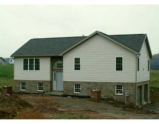 460 Holyoke Road Butler, PA 16001 - Photo 1 of 8 Exterior Front.