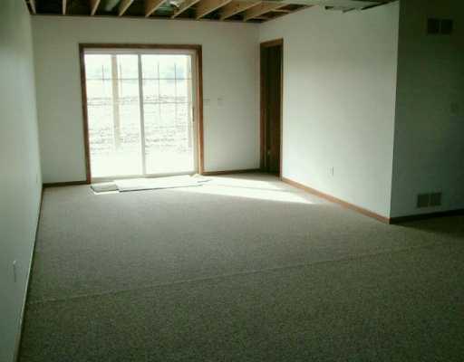460 Holyoke Road Butler, PA 16001 - Photo 8 of 8 Den/Family/Great Room.