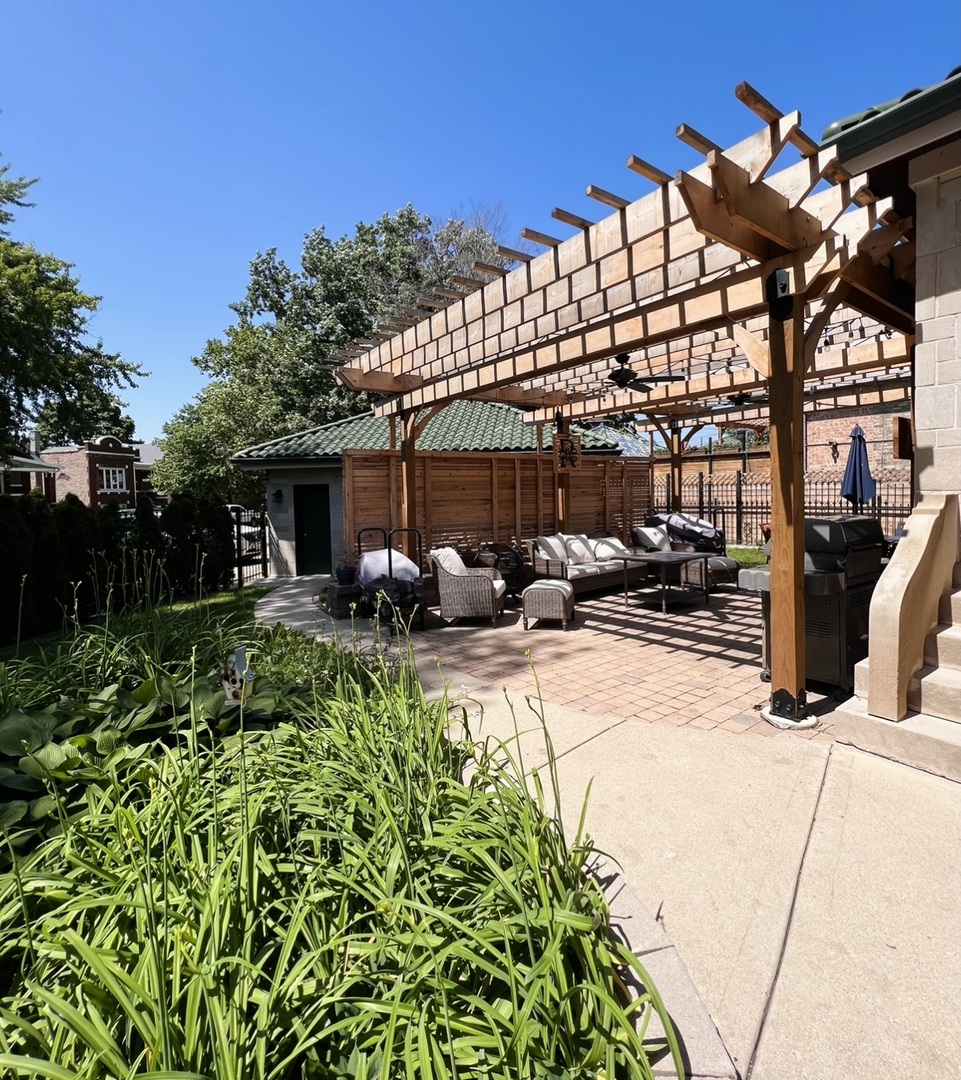 6849 Riverside Drive Berwyn, IL 60402 - Photo 25 of 33 a view of a swimming pool with a patio