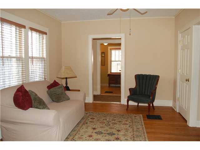 396 Blenheim Road Columbus, OH 43214 - Photo 5 of 22 Gallery Image 5