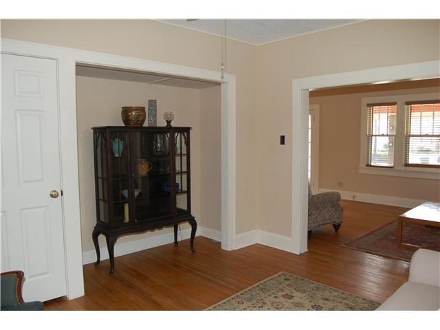 396 Blenheim Road Columbus, OH 43214 - Photo 6 of 22 Gallery Image 6