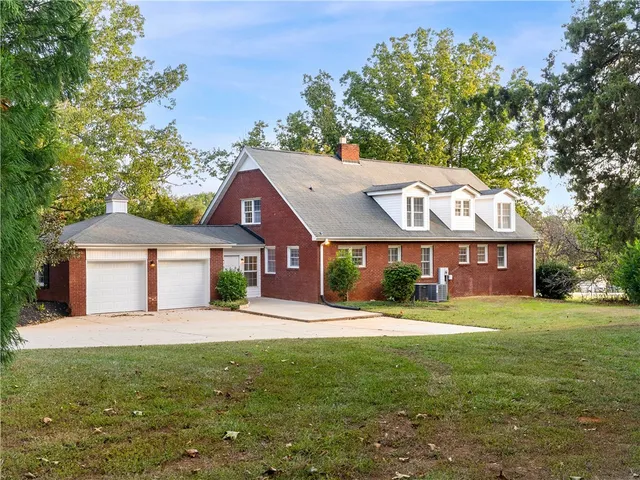 $445,000 | 1429 East Calhoun Street, Anderson, SC 29621
