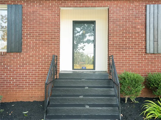 $445,000 | 1429 East Calhoun Street, Anderson, SC 29621