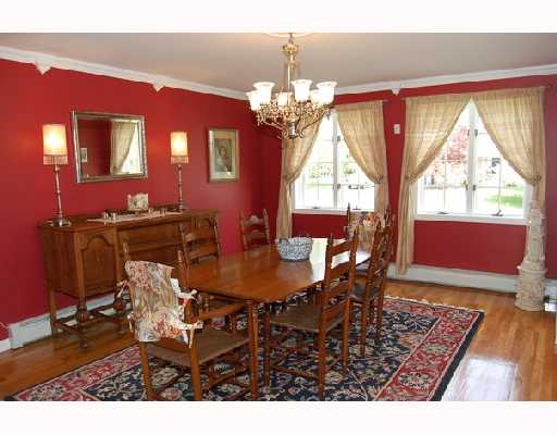 59 Greenfield Road Cumberland, RI 02864 - Photo 4 of 8 Dining Room.