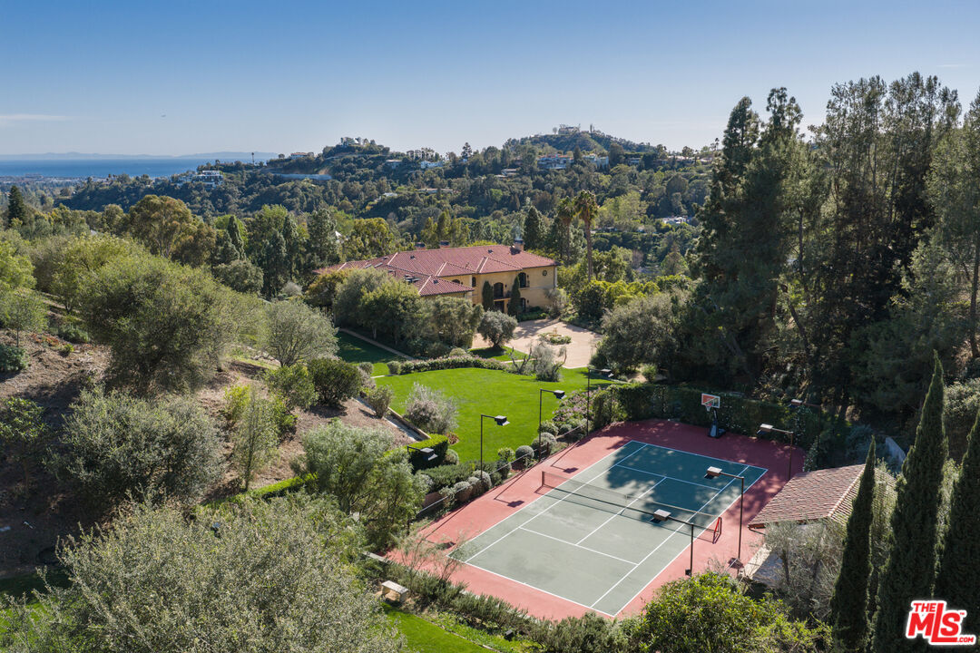 13058 Rivers Road Los Angeles, CA 90049 - Photo 1 of 16