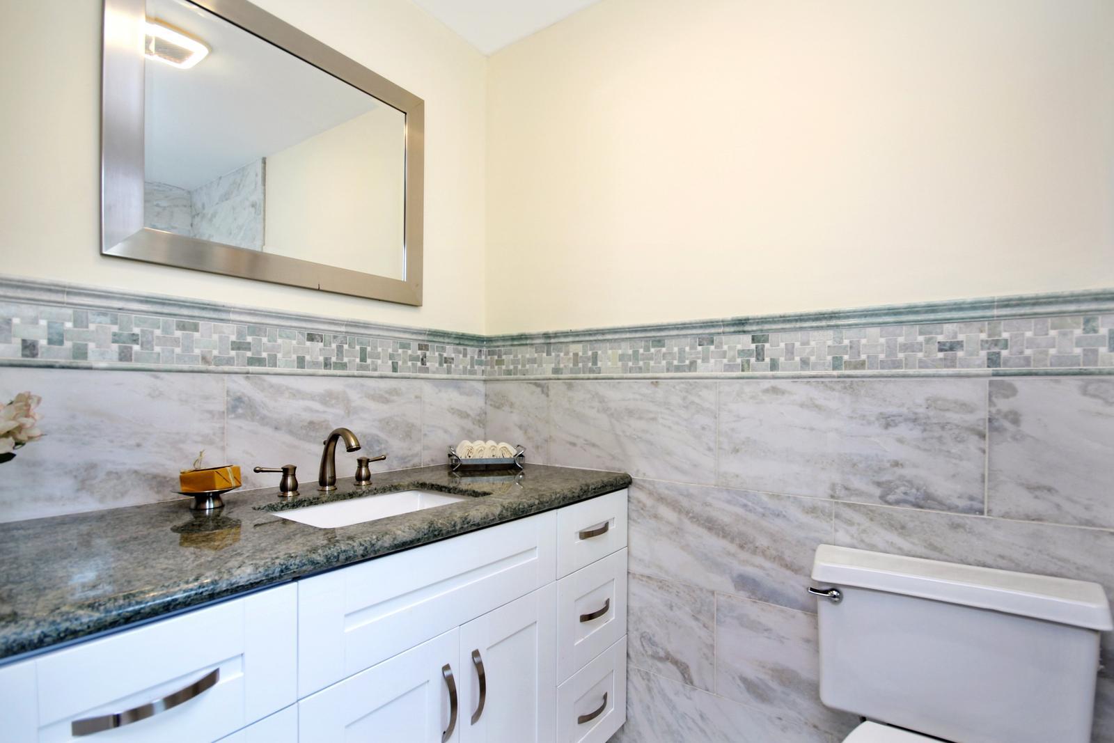 2901 Cormorant Road Delray Beach, FL 33444 - Photo 16 of 26 Master Bathroom