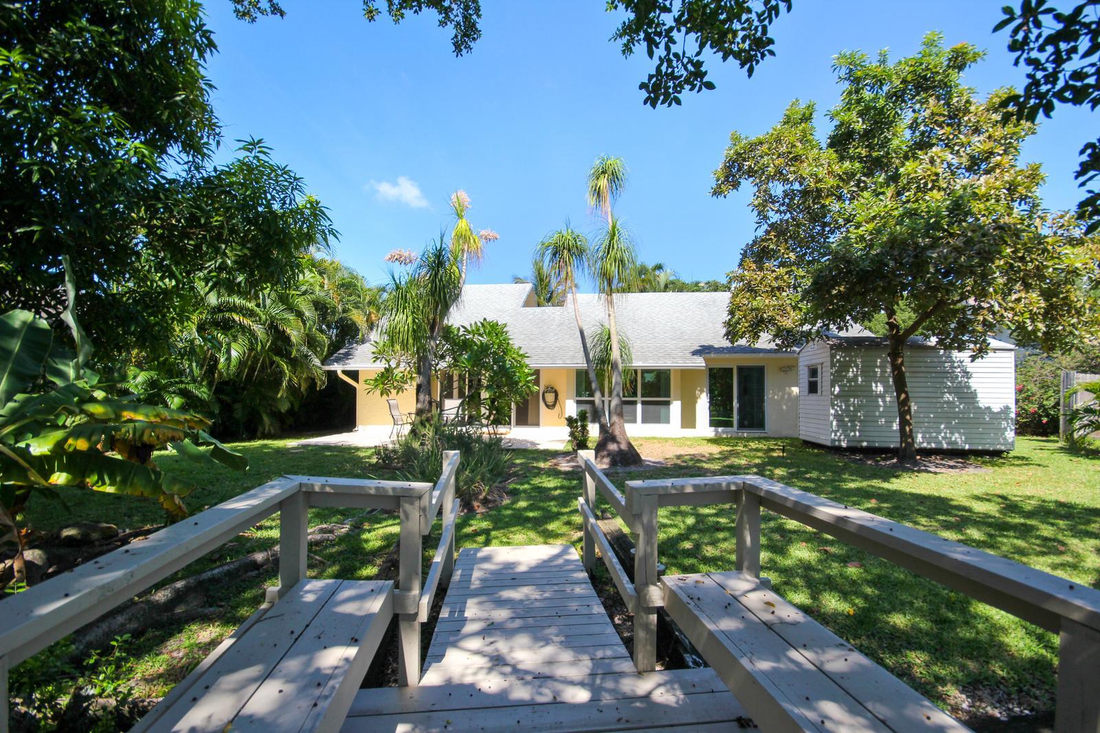 2901 Cormorant Road Delray Beach, FL 33444 - Photo 25 of 26 Rear of Property