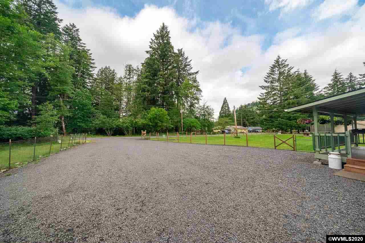 45915 River Loop Lyons, OR 97358 - Photo 6 of 41 Gallery Image 6
