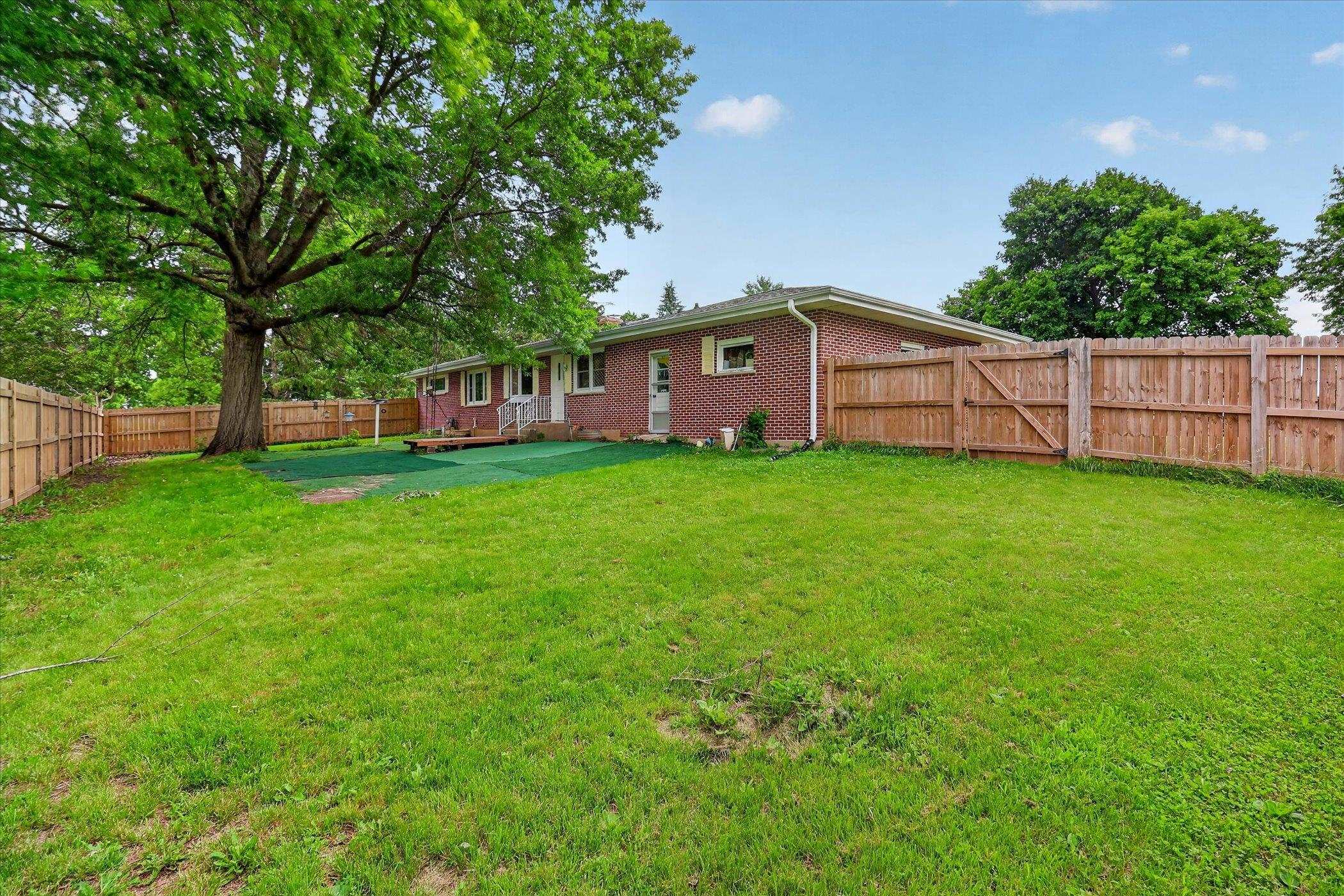 726 Rockshire Drive Janesville, WI 53546 - Photo 32 of 39