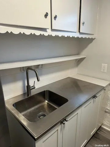 a close view of sink and tap