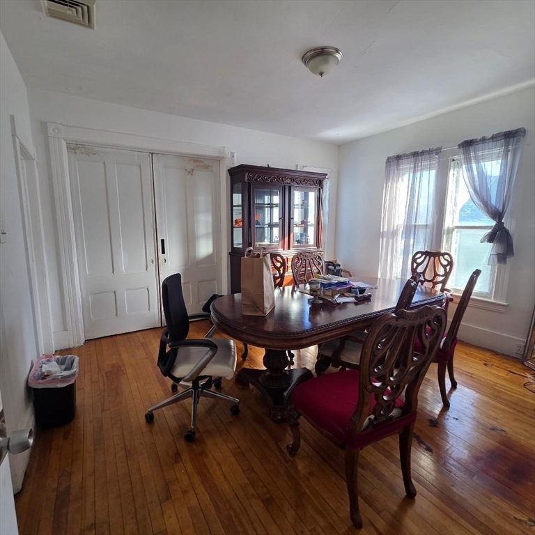 44 Coral Street Worcester, MA 01604 - Photo 5 of 34