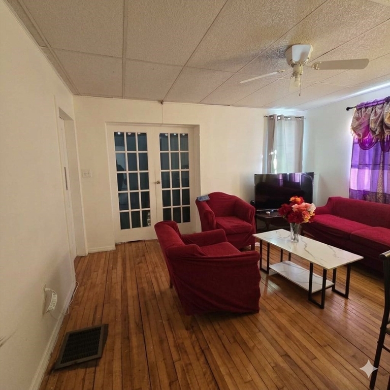 44 Coral Street Worcester, MA 01604 - Photo 8 of 34