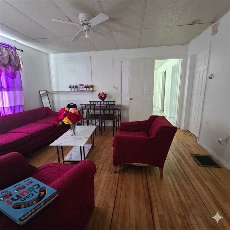 44 Coral Street Worcester, MA 01604 - Photo 9 of 34