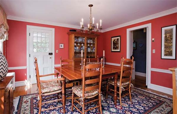 224 Quinobequin Road Newton, MA 02468 - Photo 3 of 7
