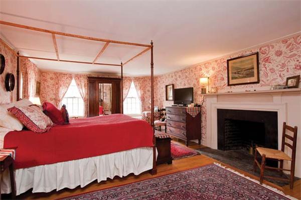 224 Quinobequin Road Newton, MA 02468 - Photo 5 of 7