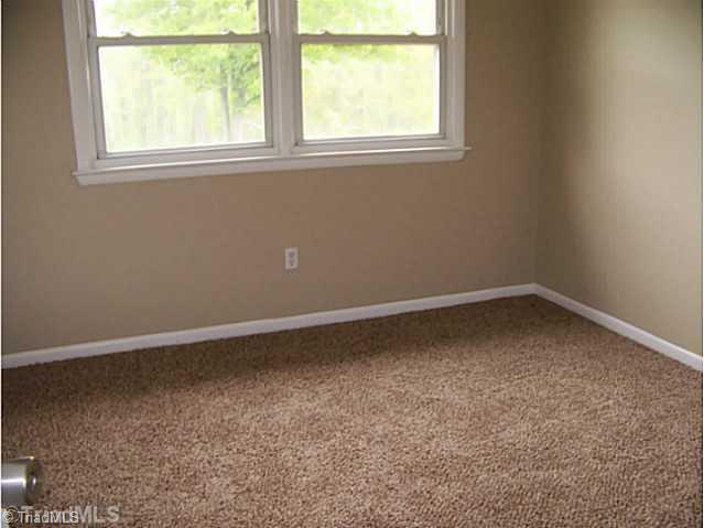 3408 Red Brush Road Mount Airy, NC 27030 - Photo 10 of 15 Living Room.
