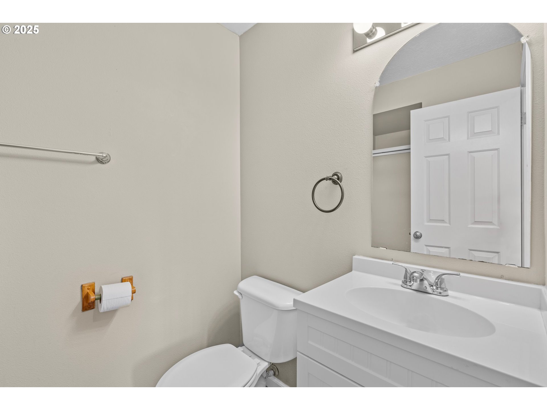 14039 Southeast 119th Drive Clackamas, OR 97015 - Photo 13 of 32