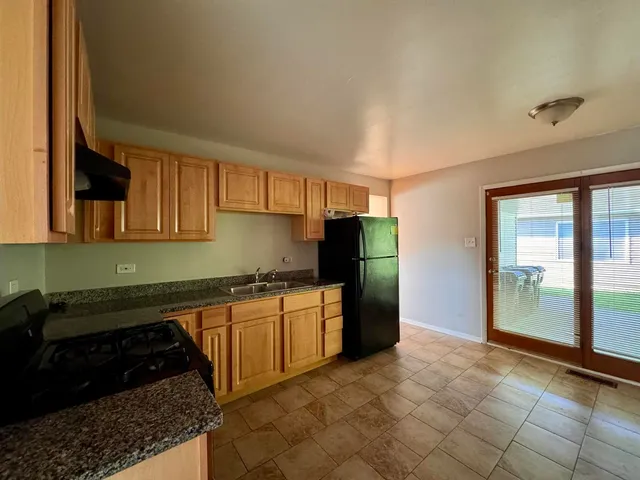 $201,000 | 15542 South Park Avenue, South Holland, IL 60473