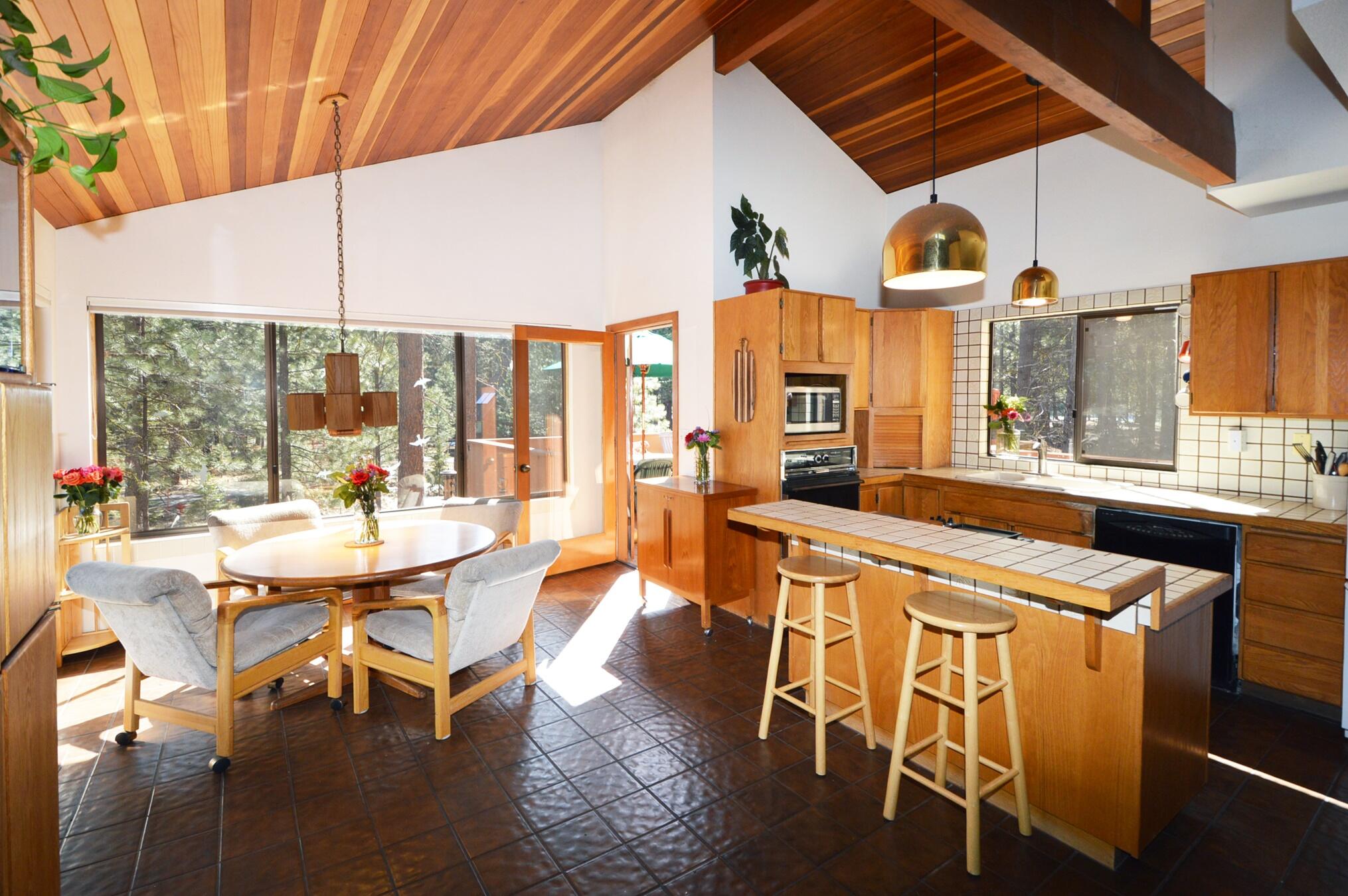 70555 Jacobs Ladder, Unit GM218 Black Butte Ranch, OR 97759 - Photo 11 of 46 11